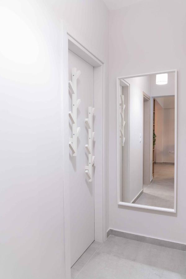 Suites 05-06 - Smart Cozy Suites - Large 2 Bedroom, Near Athens And Metro Kültér fotó