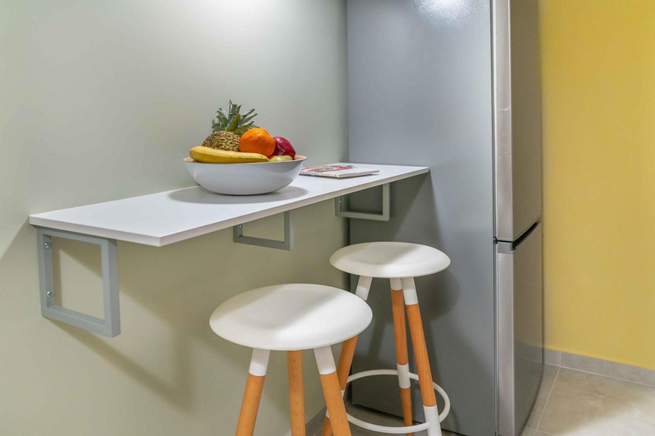 Suites 05-06 - Smart Cozy Suites - Large 2 Bedroom, Near Athens And Metro Kültér fotó